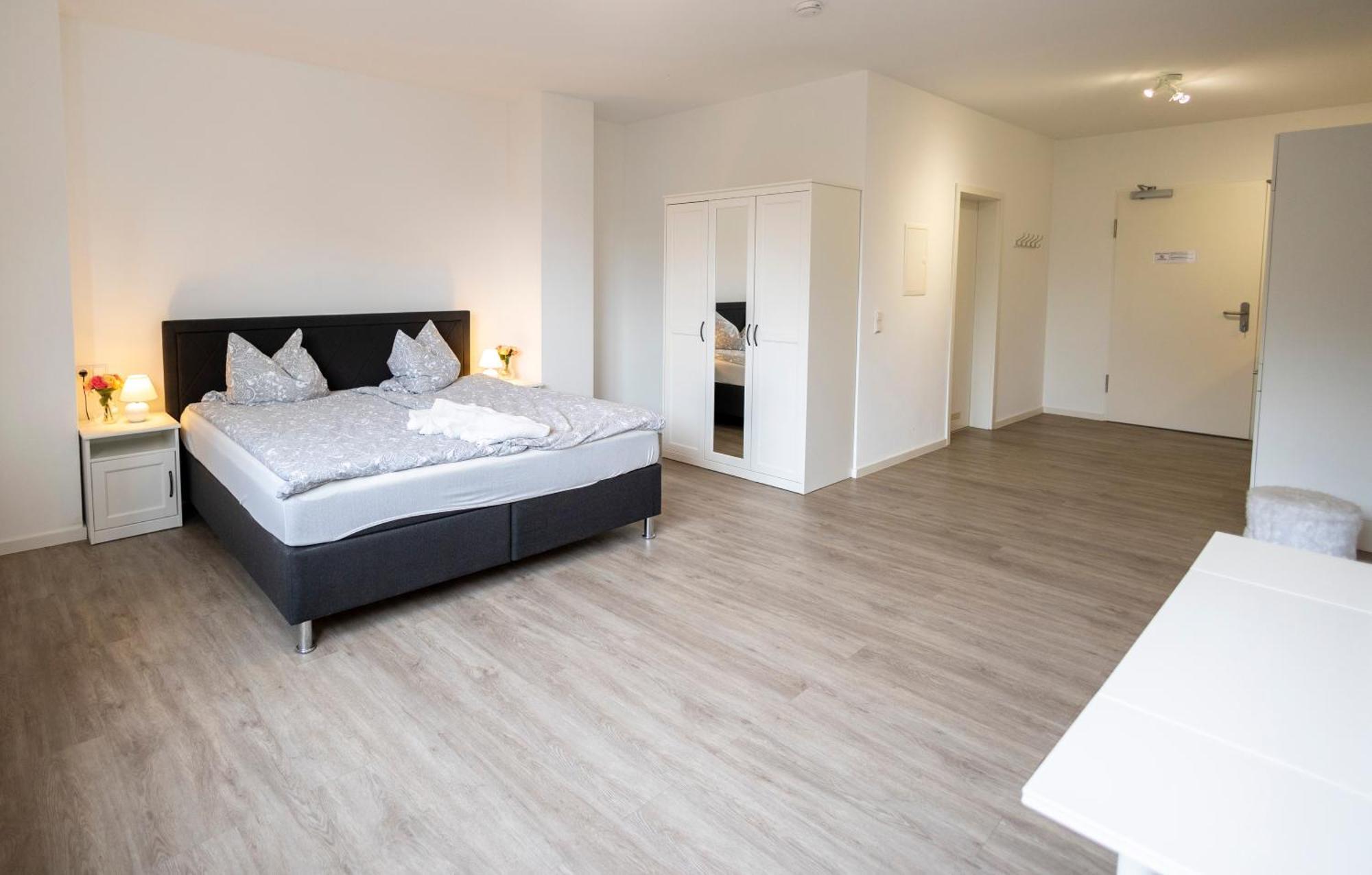 City Appartement Kueche,Bad, Parken Im Zentrum Von ラーベンスブルク エクステリア 写真